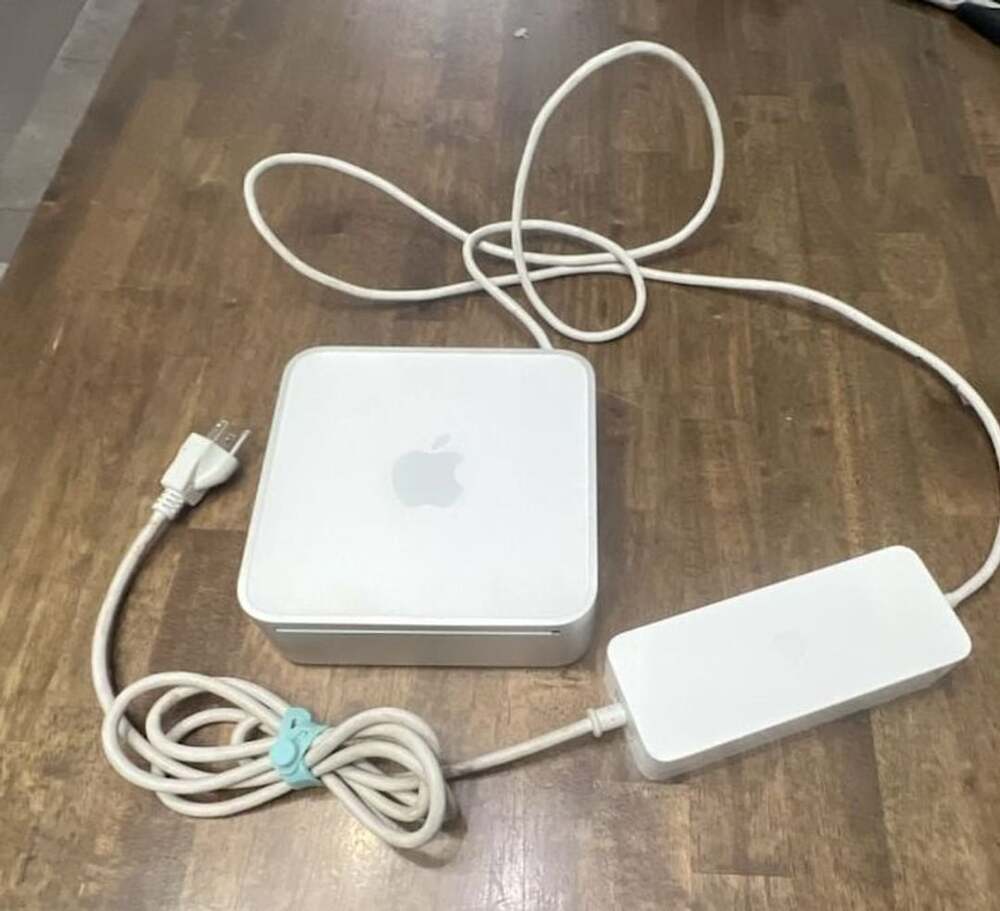 Apple Mac Mini Model A1283 Desktop Computer With Power Adapter